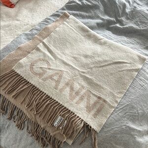 GANNI Cream and Tan Scarf